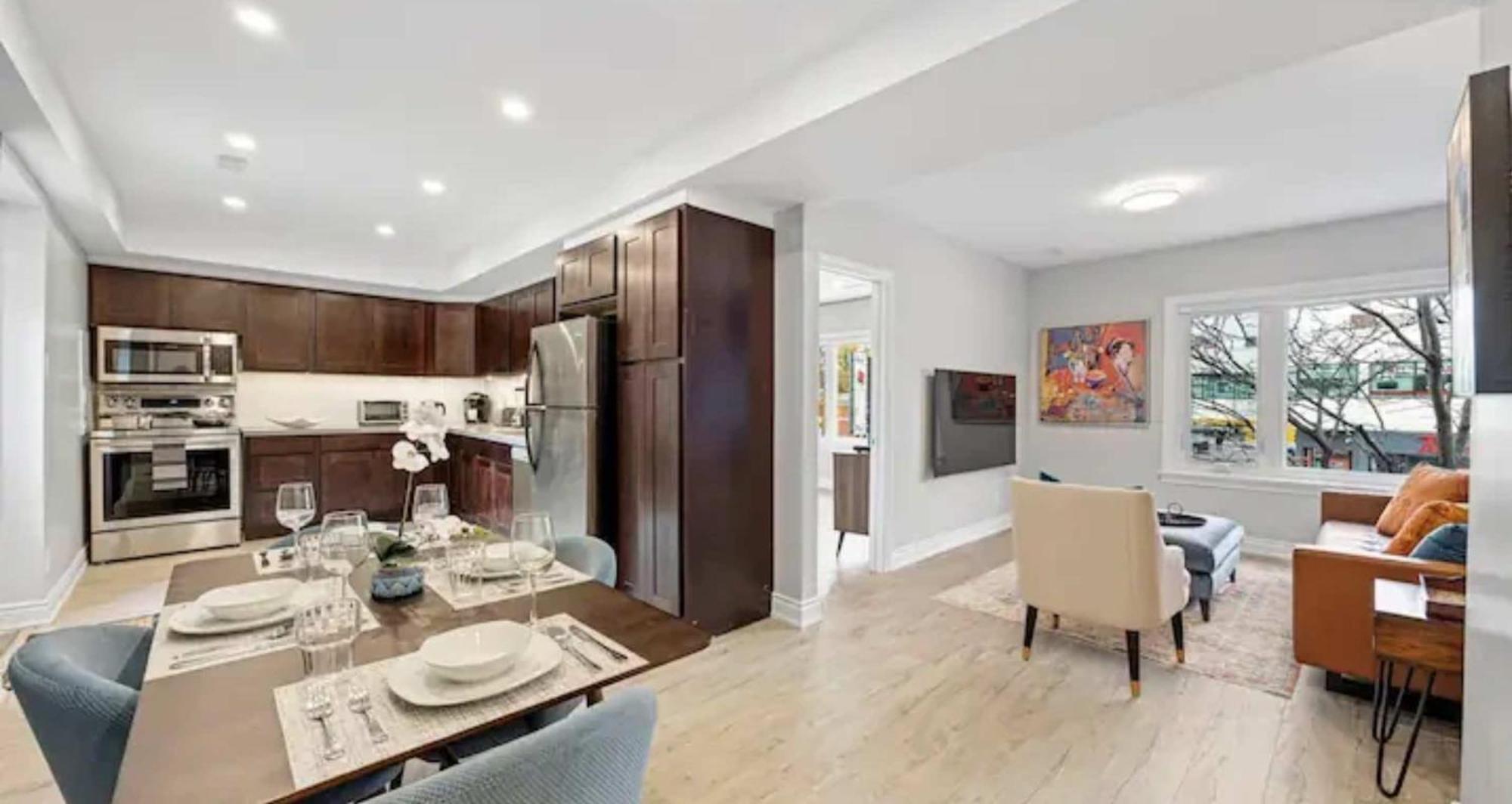 Casa St Clair - Suite -Style Suite W Lrg Patio 토론토 외부 사진