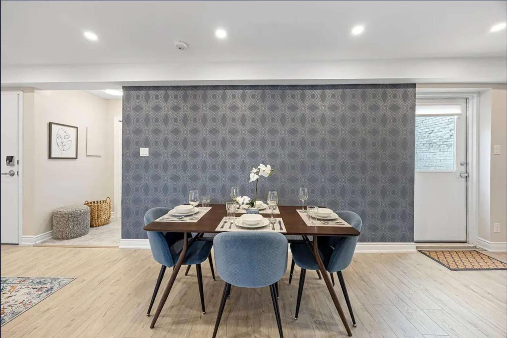 Casa St Clair - Suite -Style Suite W Lrg Patio 토론토 외부 사진